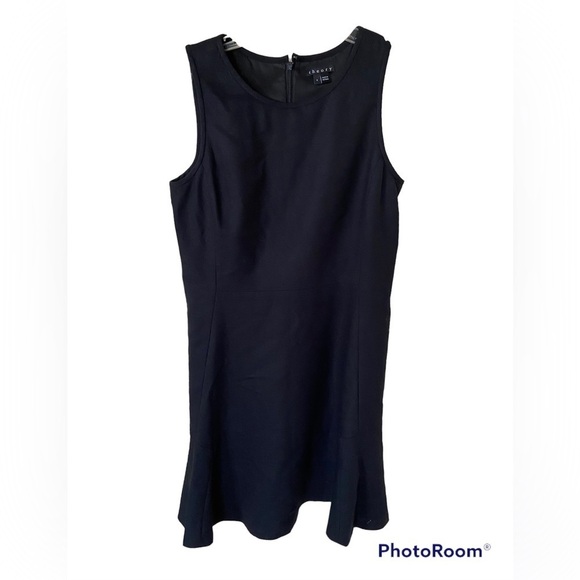 Theory black sleeveless dress, fully lined,size 4 in great condition, wool blend - Picture 2 of 5